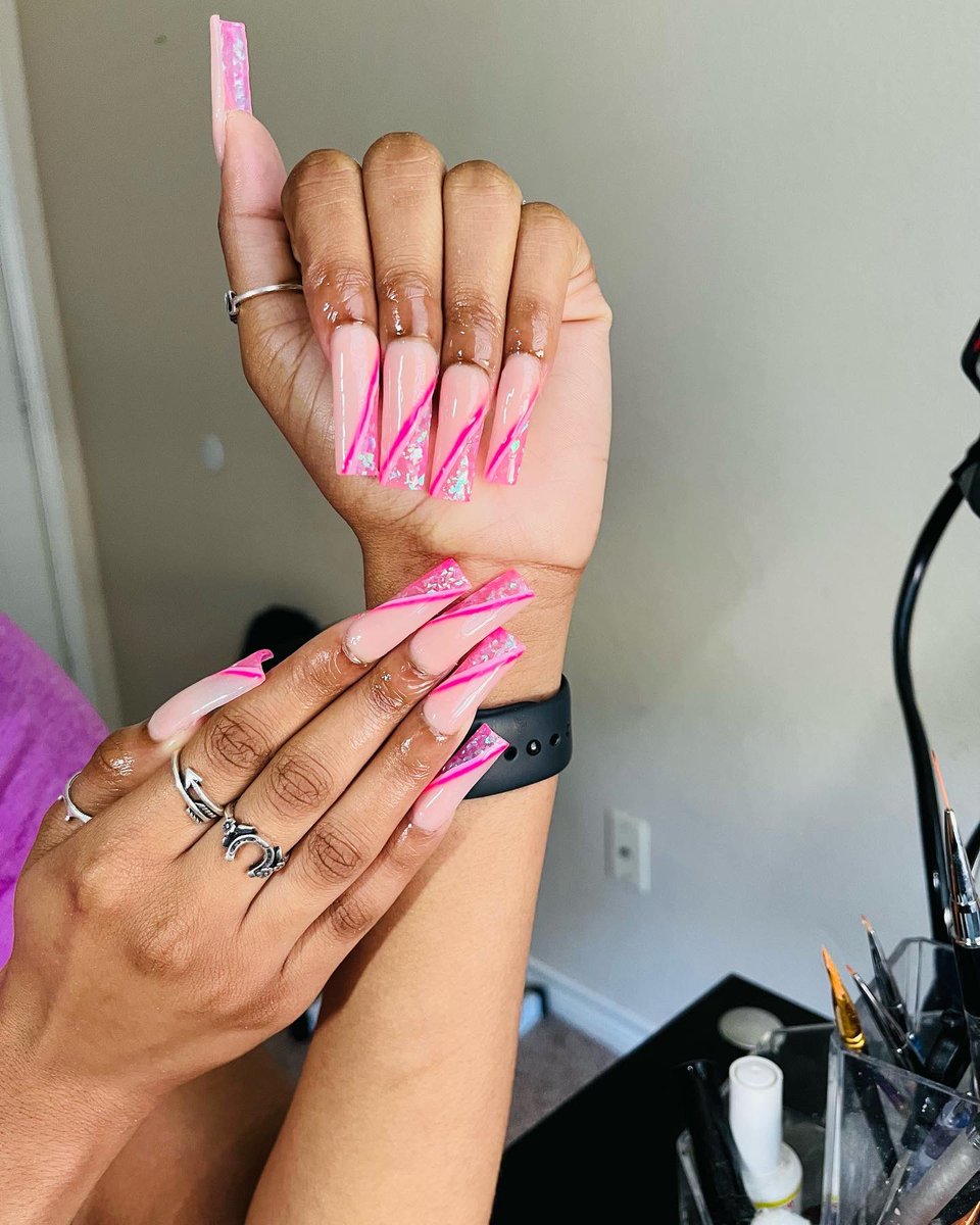 SlayedbyDaj's tweet photo. Link in bio to book! #shsunailtech #shsu26 #shsu25 #shsu24 #shsu23 #huntsvilletx #huntsvilletxnailtech https://t.co/mcFTmbEUnf