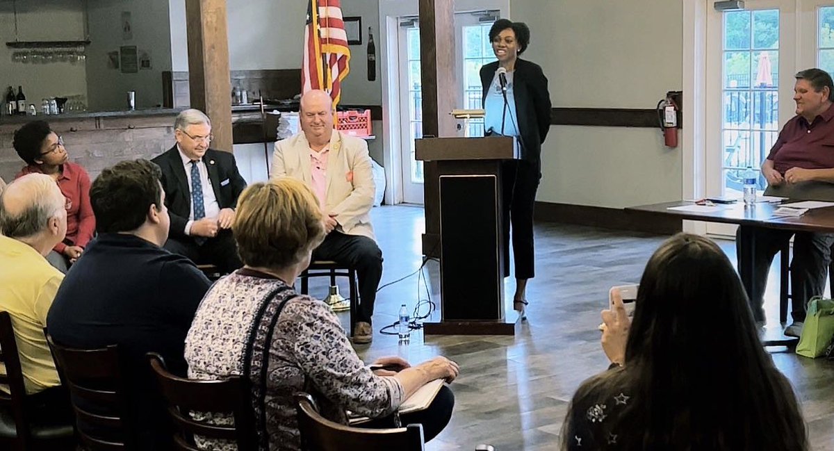 TshiovoM's tweet photo. What a wonderful candidate forum ! #votedeboratshiovoforussenate #vote #voteforwomen #election #leadership #blessed #northcarolina #fayettevillenc #gopro #life #hope #riseup #ariseandshine #meeting #ussenate https://t.co/ROsBatXSqF