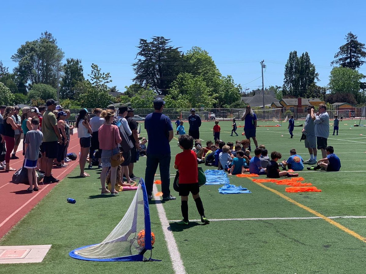 santacruzutdfc's tweet photo. β½οΈ What an amazing turnout for our first day of tryouts! Thank you for everyone that came out and participated!
#santacruzbreakers #tryouts #soccer #youthsoccer #npl #norcalpremier #santacruzcounty #santacruz #aptos #aptostide #watsonville #goals #boyssoccer #girlssoccer https://t.co/K7uct1Dj32