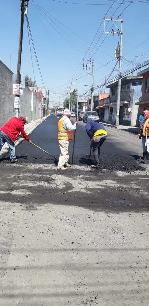 MadrazoVallejo's tweet photo. En Metepec #JuntosJalamosMejor
Desde San Jeronimo Chicahualco, trabajando en el Reencarpetado.
#CiudadanosGobernando
#ADarleDuroYConTodo https://t.co/NRAlUE4OZJ