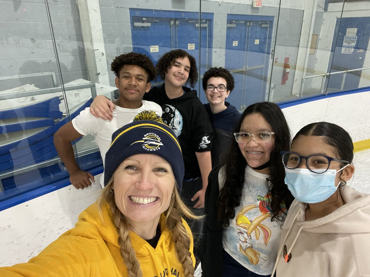 MsKeptner's tweet photo. (1/2) Today’s theme at our Fire &amp; Ice Event: hold hands and help your fellow person. This was truly an exercise in productive struggle @BASDBroughalMS @SteelIceCenter #8thgrade #whenlifeknocksyoudown… https://t.co/UI5Dh0RWml