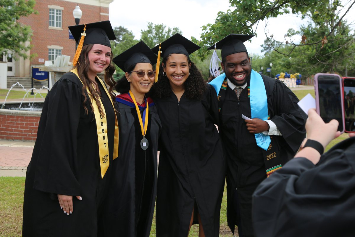 GaSouthwestern's tweet photo. Congratulations once again to GSWβs Class of 2022! We wish you the best of luck in all of your future endeavors and are confident that you will all #TakeTomorrowByStorm! π#GSWgrad
Check out our full graduation photo album here: https://t.co/1XE6ru7tQx https://t.co/spl4d3FKx0