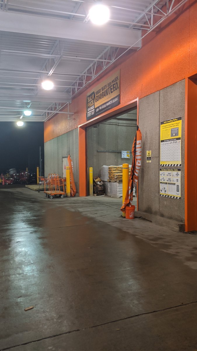 BrainArtLabs's tweet photo. Exterior Of The Orange Vintage Military Construction Warehouse. This concrete storage facility is huge. π§
Original init image taken at a @HomeDepot
#AIart #AI #AiArtwork #aiphoto #aiphotography #guideddiffusion #diffusion #vqganclip #vqgan https://t.co/nFhEz2SeWe