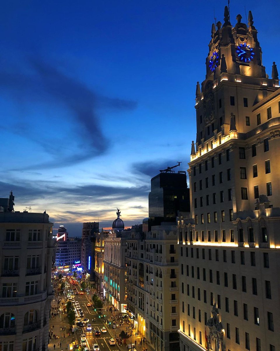 ¡Buenas noches!
#Madrid #GranViaMadrid 
#BuenasNochesMadrid 
📷 <a href="/ludovica/">Ludovica</a>.ganzaroli