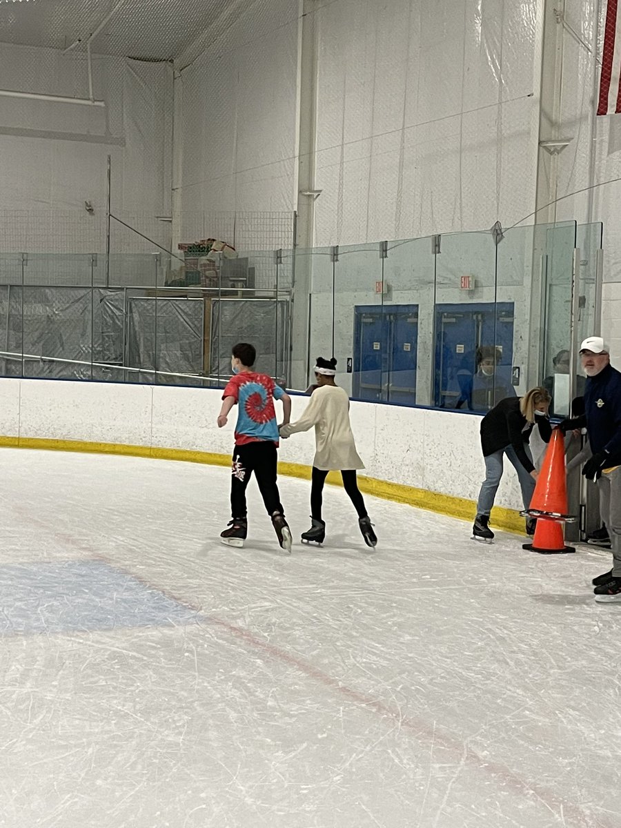 MsKeptner's tweet photo. 2/2 Smiles and unwavering tenacity all around @BASDBroughalMS @SteelIceCenter #8thgrade #yougetbackupagain https://t.co/bKjjf7zvZG