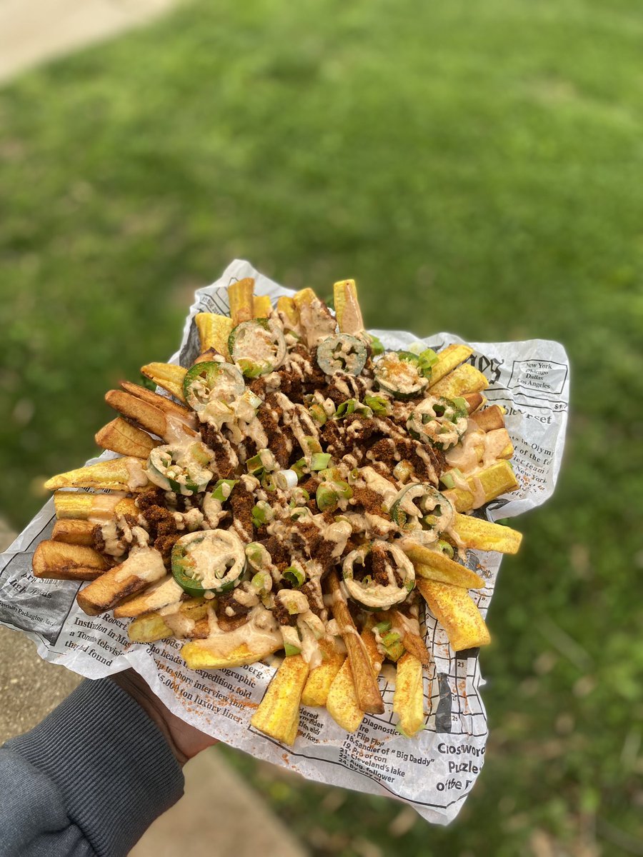 Nedu_bahdguy's tweet photo. Loaded plantain fries with beef Suya 🔥 https://t.co/rqPJBTqxwc