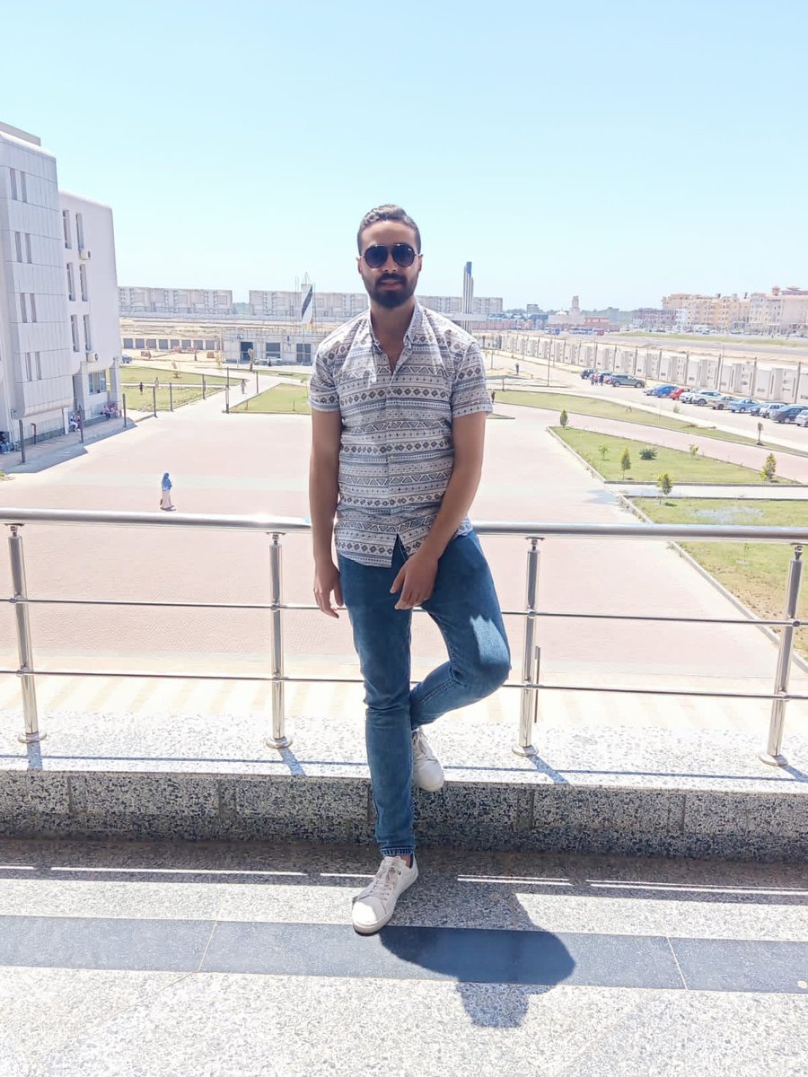 akramabusetta47's tweet photo. يا رب راضينى و ارضينى و ارضى عنى 🖤🖤 https://t.co/FmiYyDDFbM
