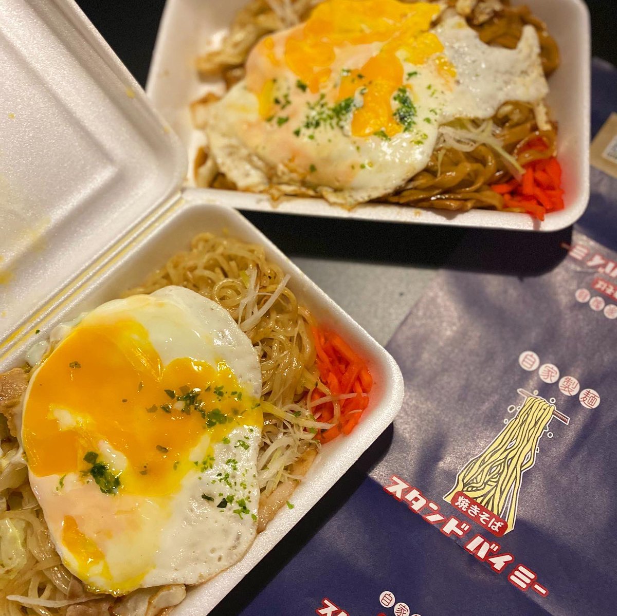 yashikawa's tweet photo. #京都 の #烏丸御池 エリアでこのネーミングから気になっていた #焼きそば専門店 「焼きそばスタンドバイミー」
初めて立ち寄ってテイクアウトしてみたらとっても美味しかったよ https://t.co/bMXJm7Ku4S