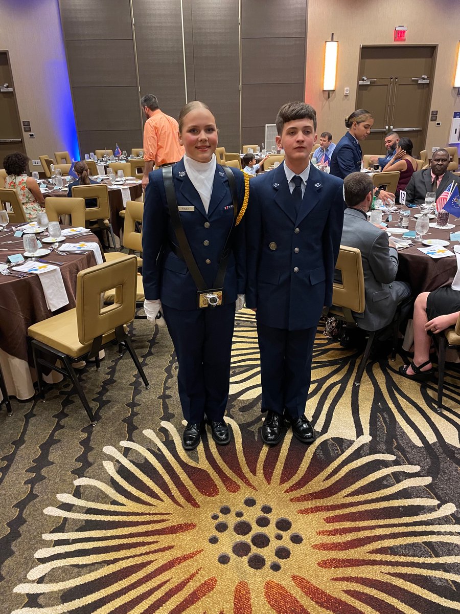 MsCiccarelli's tweet photo. Celebrating AFJROTC @muhlsd ! Our Junior High cadets are looking sharp! https://t.co/mYZblcEZei