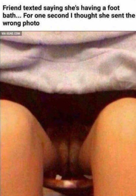 It took me a solid 2 minutes before I saw feet!!! My naughty little mind!!! How long did it take you<a href="/tag/nadianorth"class="tags"><span>#nadianorth</span></a>