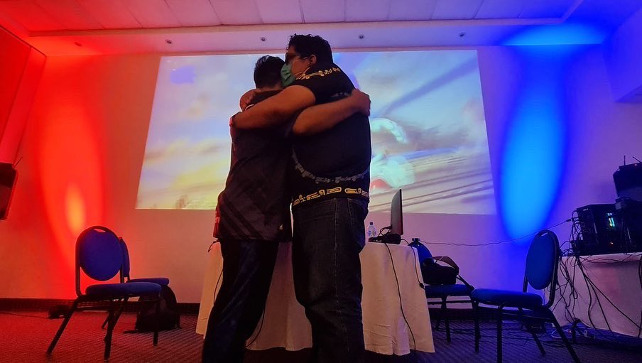 hitboxesports's tweet photo. Pura rivalidad sana, ¡Gran desempeño de @Lalini_SSBU para quedar en 5º lugar del @EncuentroMitico! #GOHITBOX 👊🏽 😎 https://t.co/l0rj4fFEXv
