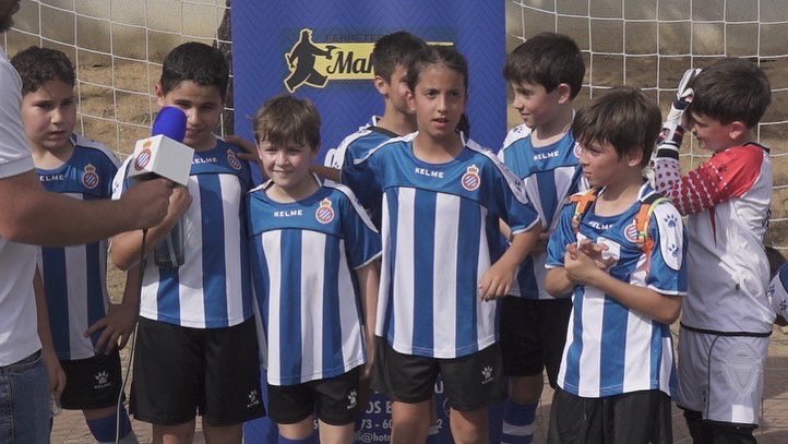 rcdebadajoz's tweet photo. Próxima temporada 22-23 📺 🎥⚽️
 
💫Canal de Twitch 
💫 YouTube directo 

Te lo vas a perder? 

TEAM @rcde_badajoz 💪🏻⚽️ 🔵⚪️🔵⚪️🔵
. https://t.co/hvIqKoCzWE