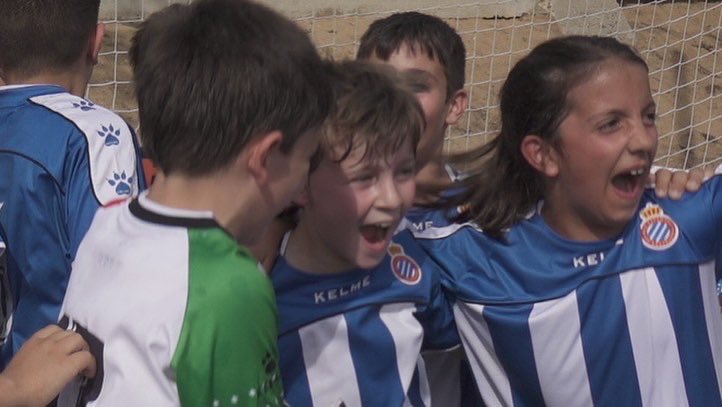 rcdebadajoz's tweet photo. Próxima temporada 22-23 📺 🎥⚽️
 
💫Canal de Twitch 
💫 YouTube directo 

Te lo vas a perder? 

TEAM @rcde_badajoz 💪🏻⚽️ 🔵⚪️🔵⚪️🔵
. https://t.co/hvIqKoCzWE