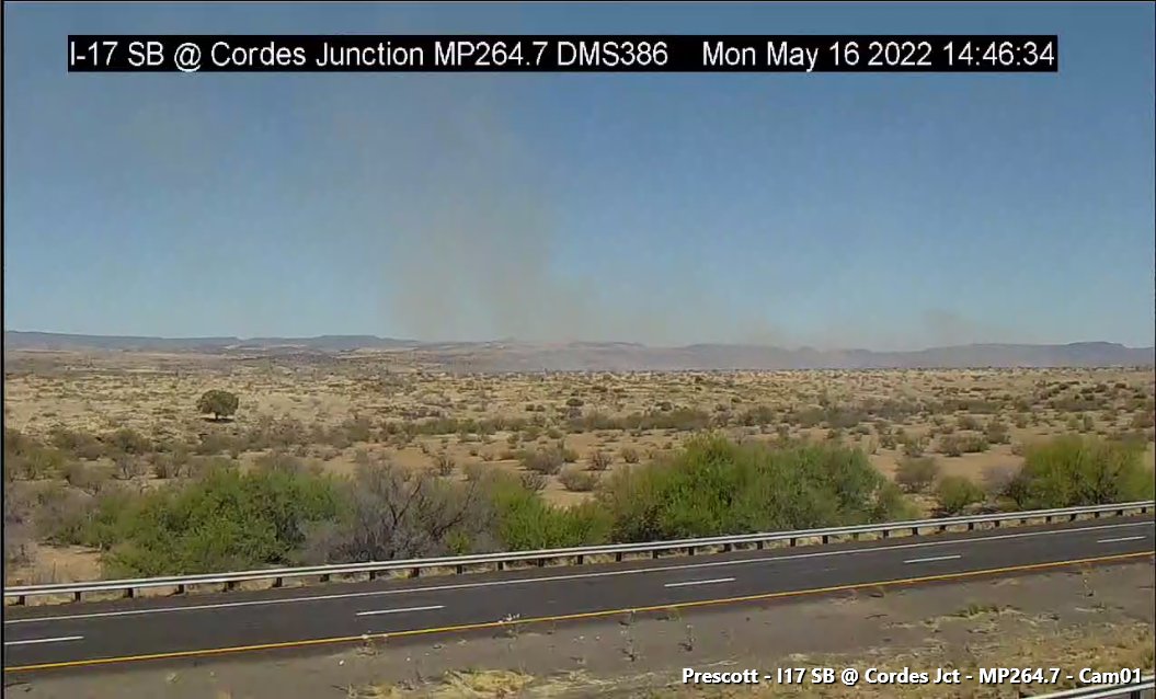 ArizonaDOT's tweet photo. I-17 NB near Cordes Junction: A brush fire has been reported. Please use caution in the area.
#aztraffic #I17 #CordesJunction #arizona https://t.co/Txrtt2Pfa9
