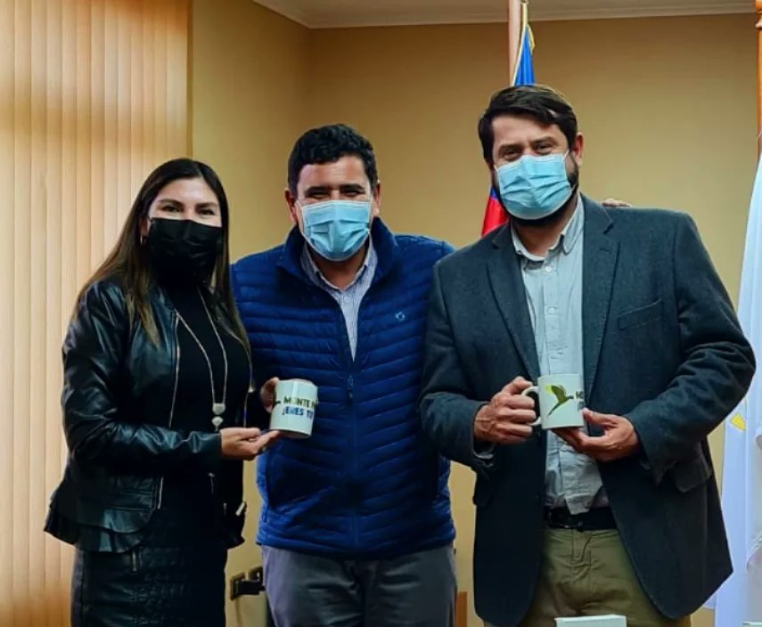 FSPdeCoquimbo's tweet photo. Registro de la firma del convenio tripartito, entre la Seremi de Las Culturas, Las Artes y El Patrimonio @culturas_cqbo, el municipio de Monte Patria y la Fundación superación de la pobreza #Coquimbo ¡vamos con toda la entrega y compromiso para este ciclo de trabajo conjunto! https://t.co/uNwl20JMKm