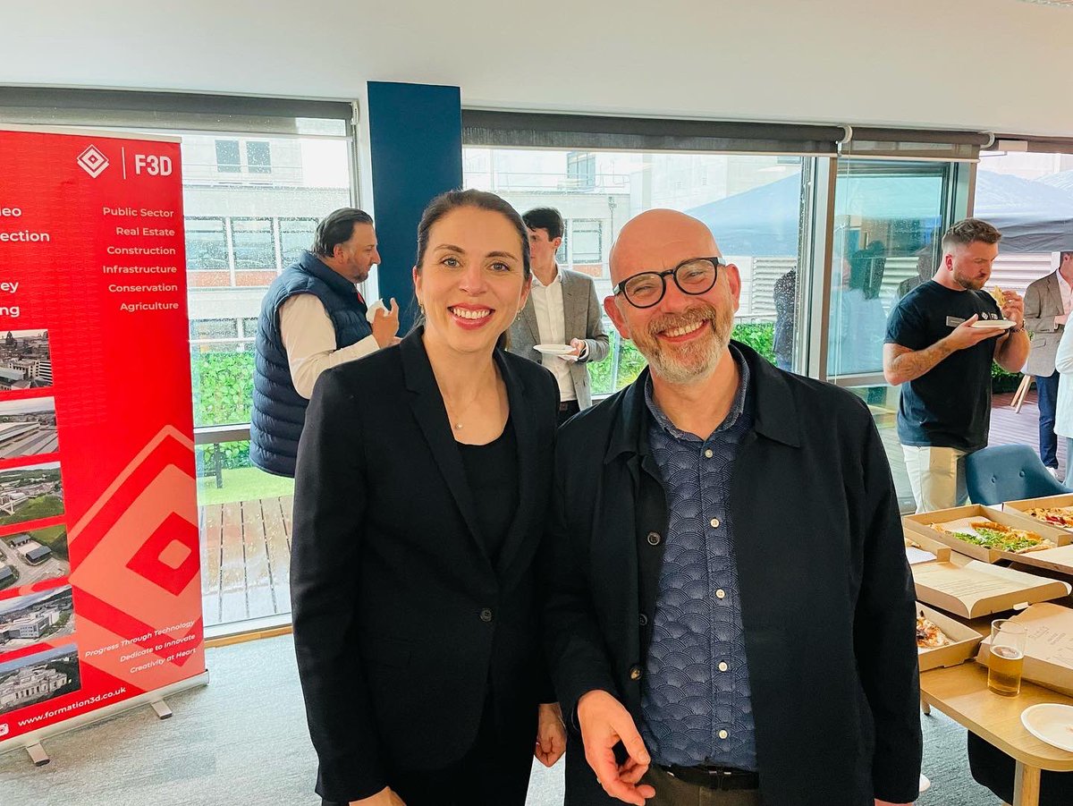 Thanks <a href="/DB3group/">DB3 Group</a> for hosting a fab fringe event in Leeds this evening. Spent most of it chatting to my neighbour 😂 #ukreiff #property #leeds #clients #neighbours #winning