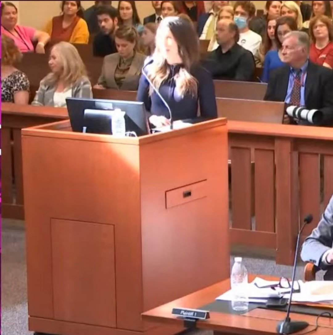 cardar2003's tweet photo. When the court room lit up with the sun shining down on #Camille was priceless! Divine Intervention showing itself on behalf of Johnny Depp 😍#DeppVsHeard
#JusticeForJohnnyDepp #CamilleVazquez https://t.co/ZwqC5Toqnj