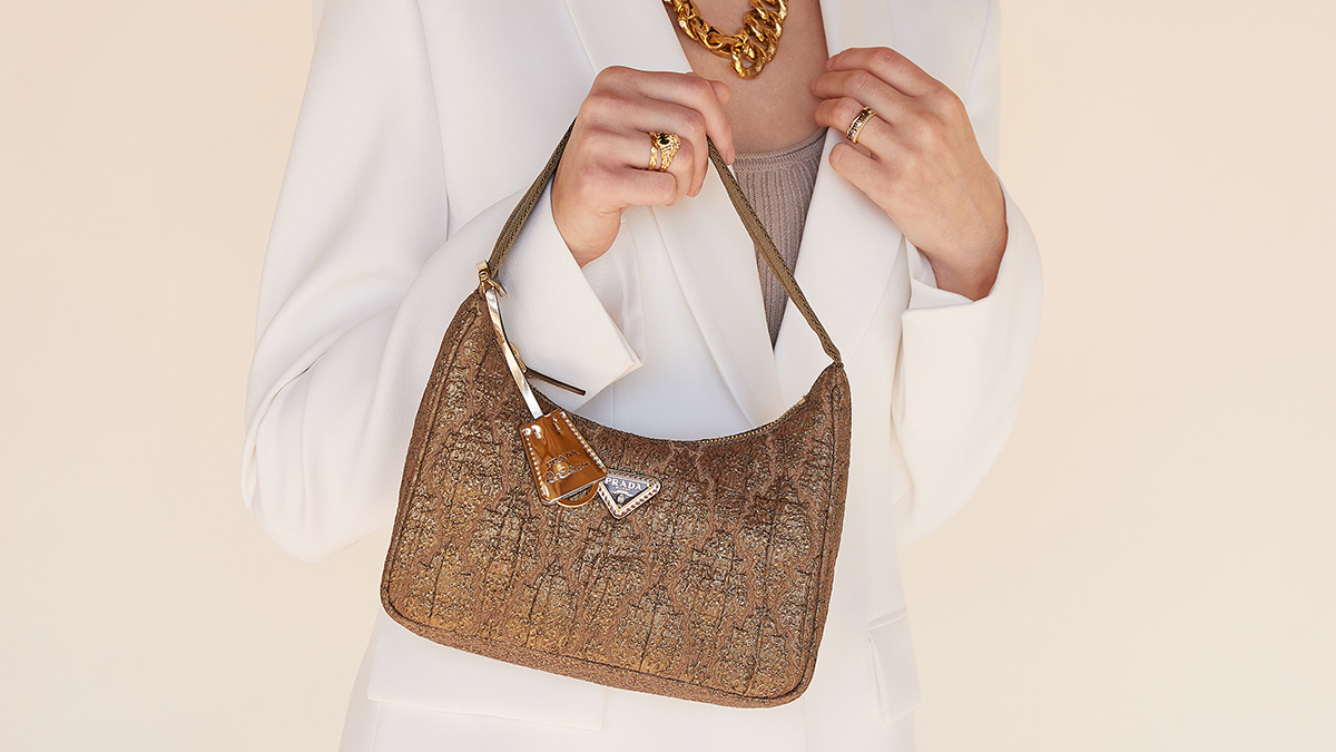 fashionphile's tweet photo. The iconic Prada Re-edition gets a makeover in this ultra-luxe metallic fabric and gold hardware. β¨
#fashionphile #usedisthenewnew #Prada #Gold #metallic #designer #style #Luxury https://t.co/RMbyTLfxMo