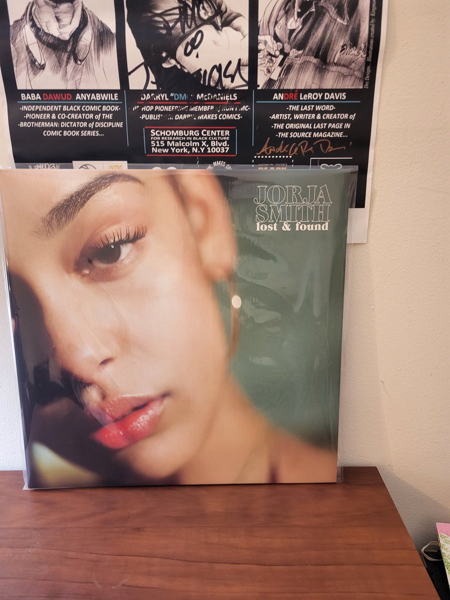 BookswithArri's tweet photo. Everybody knows Jorja Smith's first album is the better one hands down. These are the newest added to our collection. #LostandFound #Vinyl #Collector #NewVinyl #JorjaSmith #MusicCollector #VinylCollector #Spell31 #Spell31Vinyl #LostandFoundVinyl https://t.co/fstskG78Kp