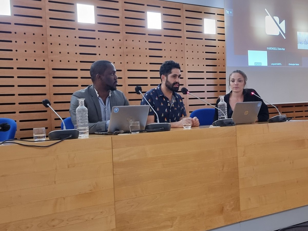 Le changement climatique est une réalité. Nous devons agir pour les générations futures. Heureux d'avoir échangé #Kult4D àl'<a href="/AFD_France/">Agence Française de #Développement (AFD) 🇫🇷 🇪🇺</a> avec le réalisateur #Bolivien <a href="/a_loayza_grisi/">Alejandro Loayza Grisi</a> pour parler du film #UTAMA #Adaptation #Atténuation @NFornage <a href="/BenedicteGazon/">Bénédicte Gazon</a> <a href="/bourzai/">Mapie Bourzai</a> <a href="/P_Orliange/">Philippe Orliange</a>