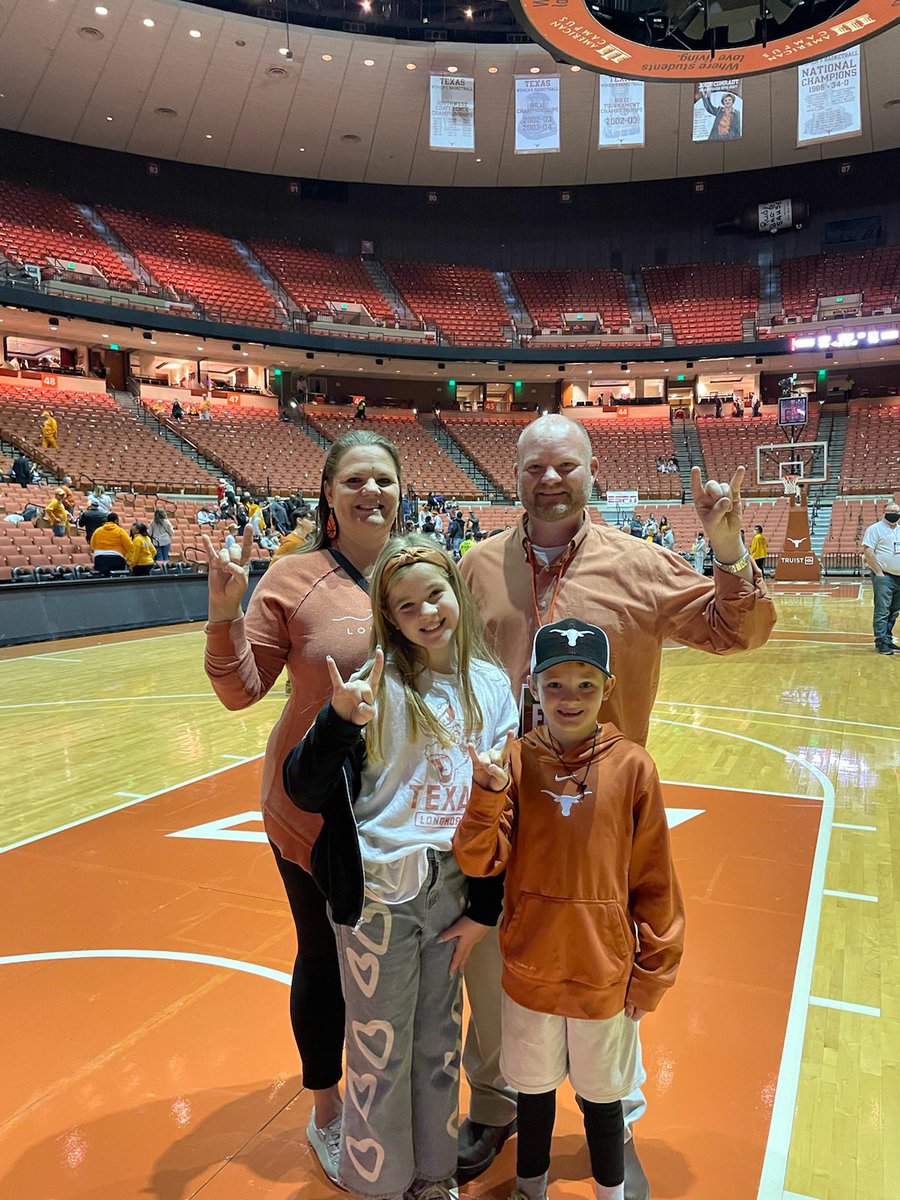 Beth Barr tweet media