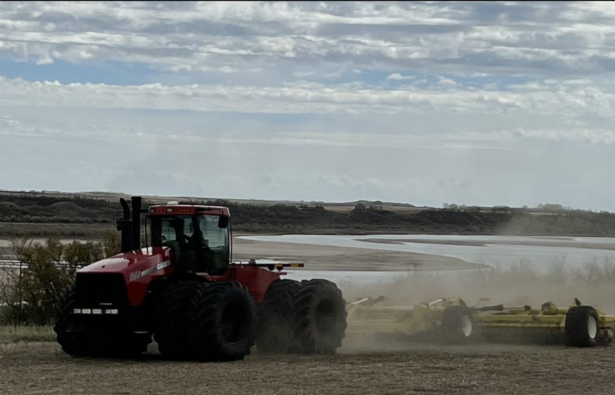 Bkingc4's tweet photo. #Plant22 rolling along nicely! The end is in sight! @RedheadEquip @BourgaultAg #RedheadEquipmentPLANT2022 #lifesagardendigit https://t.co/e7FIcYaRTJ