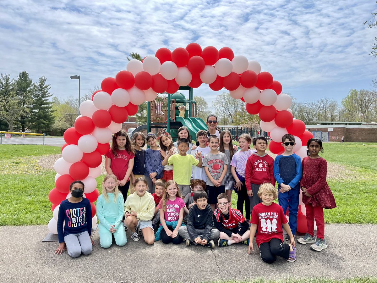 IHPrimary's tweet photo. Hard to believe we made it to our last class to feature this school year! Happy #ShineWeek to Ms. Theiss’ 2nd Grade class! #ihpromise https://t.co/NweRy57nVv