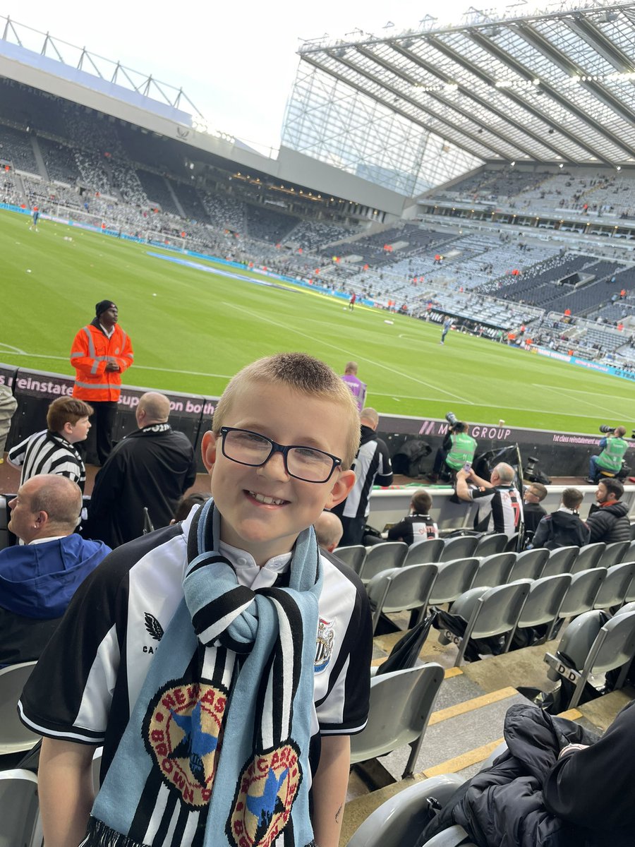 Is there anything better than having your boy at St. James’ Park with you? His nufc journey is just beginning, at the perfect time 😍🖤🤍 #nufc