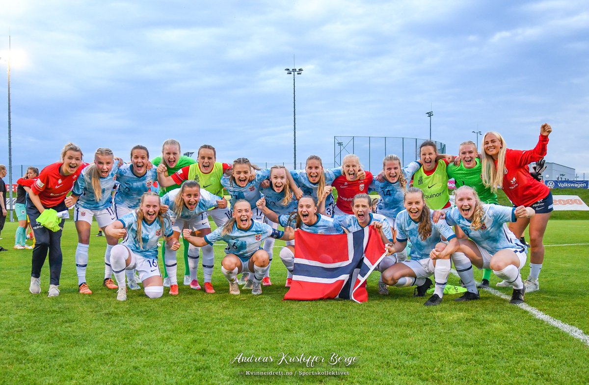 Som vanlig var <a href="/Kvinneidrett/">Kvinneidrett</a> eneste riksmedia som var på plass da Norge J19 tok seg til EM 🇧🇻 🙌 #j19 #j19landslaget #aldersbestemt