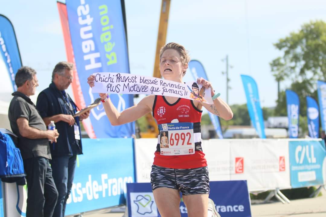 DoroThuillier's tweet photo. 2e✌🏻🥈du semi-marathon de la #RouteDuLouvre Les sensations reviennent. Pensée à "#Chichi la boss" 🤜🏼🤛🏼 #monmodele
Côté bénévole🔧🔨,ravie d'avoir partagé ce we avec mon collègue de la Région Académique, Théo. "On a ramené la coupe au Rectorat"😜🙌🤟 #SRAES 📊 @AcLille @AcAmiens https://t.co/IUSaorFNoJ