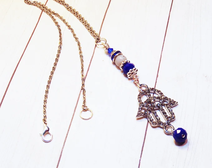 ChiJFest's tweet photo. @lindab142 will be at the Greater Chicago Jewish Festival! Linda's hand designs seek to celebrate #Jewish heritage, #family, and #community. Join us on June 12th at 11:00 am–6:00 p.m. at the Cook County Forest Preserve to see beautiful pieces by artists like Linda and many more! https://t.co/p0qFi2gm8G