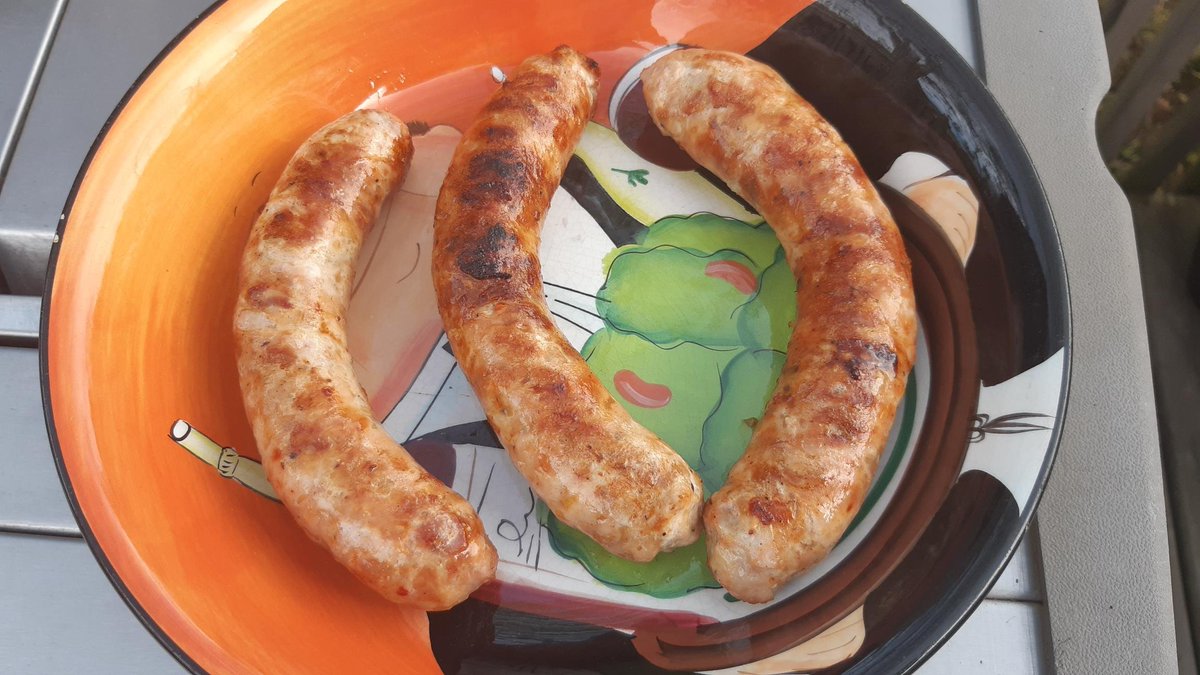 KowaiGaijin's tweet photo. First grilling of the year and we made some #deliciousmiling dogs!
They were perfect and I haven't lost my touch in over a year!
Yeah, we eatin good! https://t.co/k6cN2XoA30