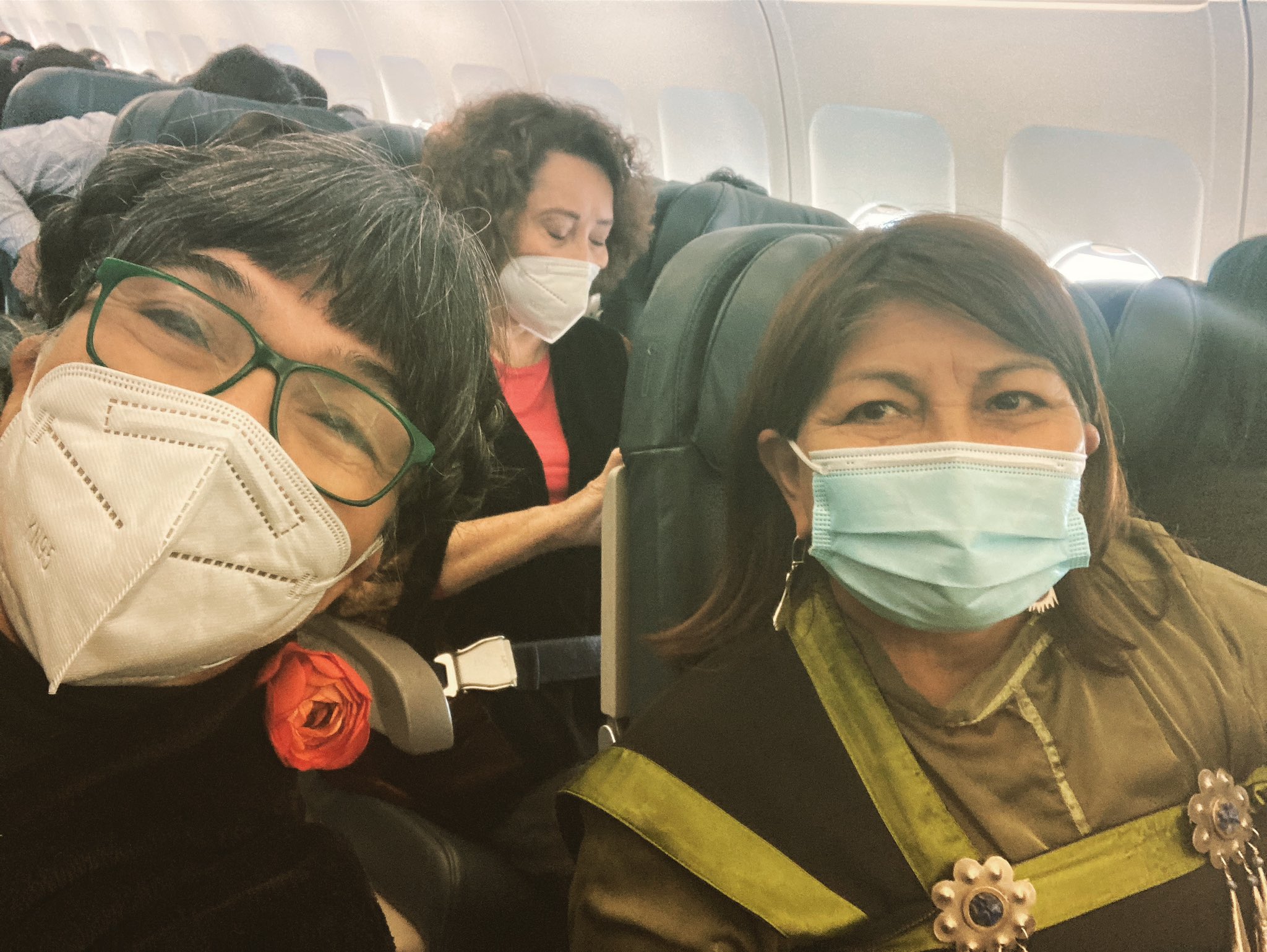 FS6YoGQWQAAyDoC?format=jpg&name=large