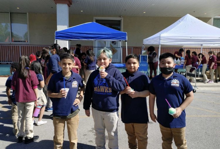 HSAMcKinleyPark's tweet photo. We celebrated our Peace & Unity festival today with our students! It was a great day full of snow cones, popcorn, cotton candy, slide jumpee & great music👍🏼It was a time well spent for our students to come out & enjoy the sunny weather #EquityCommittee #celebratingpeaceandunity https://t.co/p2JrWDdxHk