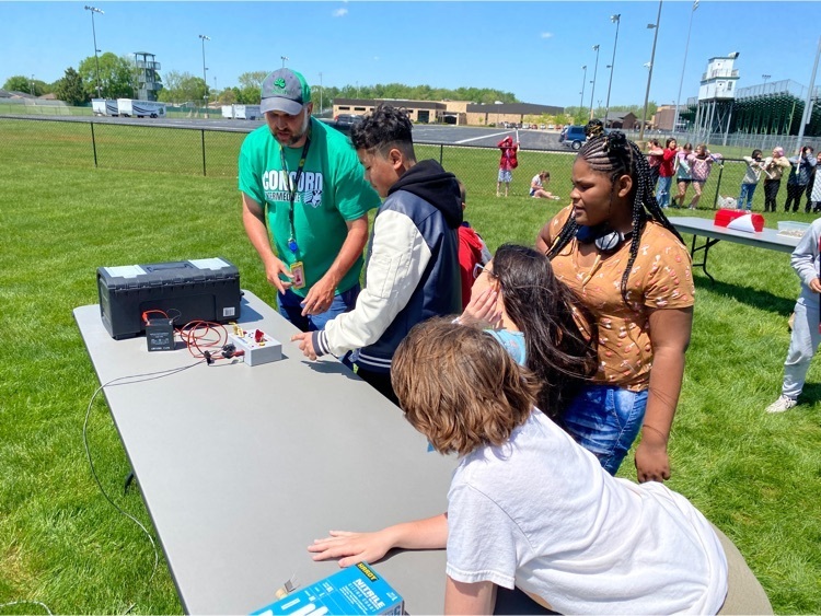 Concord_IS's tweet photo. Rocket Day with Mr. Prahl’s science class! #concordpride https://t.co/R5GIcwrK6v