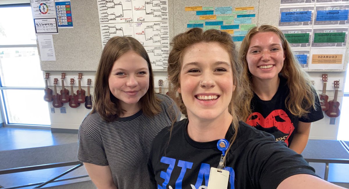 MsHollandMusic's tweet photo. So fun to host some Staley ALUMNI &amp; future music educators at Gateway today!! 💚💚 https://t.co/9nErv7RPEm