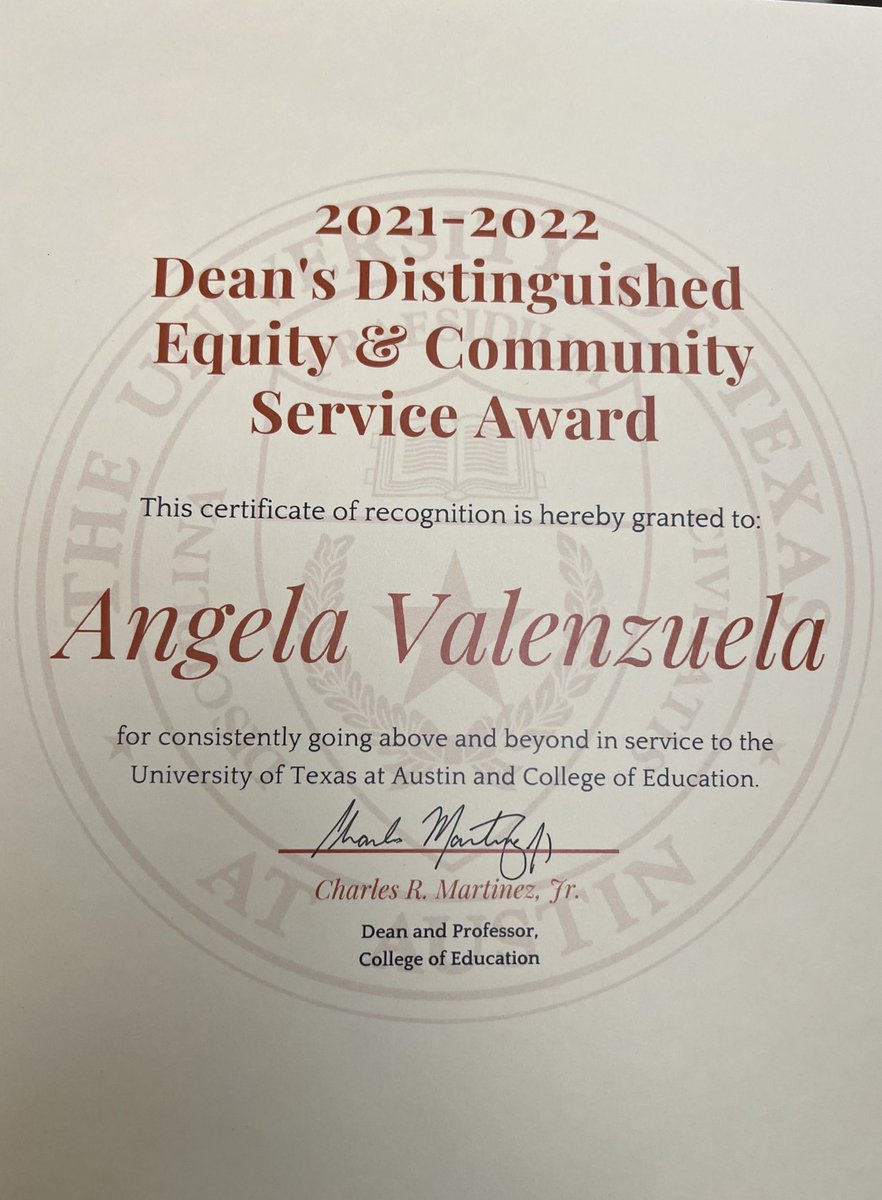 vlnzl's tweet photo. So incredibly honored. Just won this amazing award. Thanks to my College and Dean Martinez for this recognition. ⁦@utexascoe⁩ ⁦@UT_DDCE⁩ ⁦@UT_MALS⁩ #AcademiaCuauhtli ⁦@LULAC⁩ ⁦@TexasLULAC⁩ ⁦@MASBATX⁩ ⁦@TexasHDC⁩ #txed https://t.co/lXSzWHLnRC