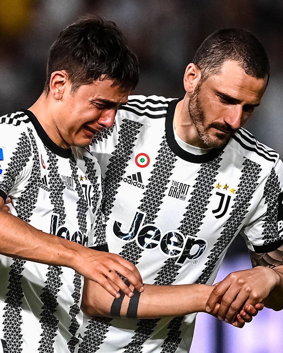 IFTVofficial's tweet photo. Sad to see @PauDybala_JR like this 😢🤍🖤

Today he played his final home game for Juventus.

The Dybala era is coming to end 😞 https://t.co/Bc7aRgGako