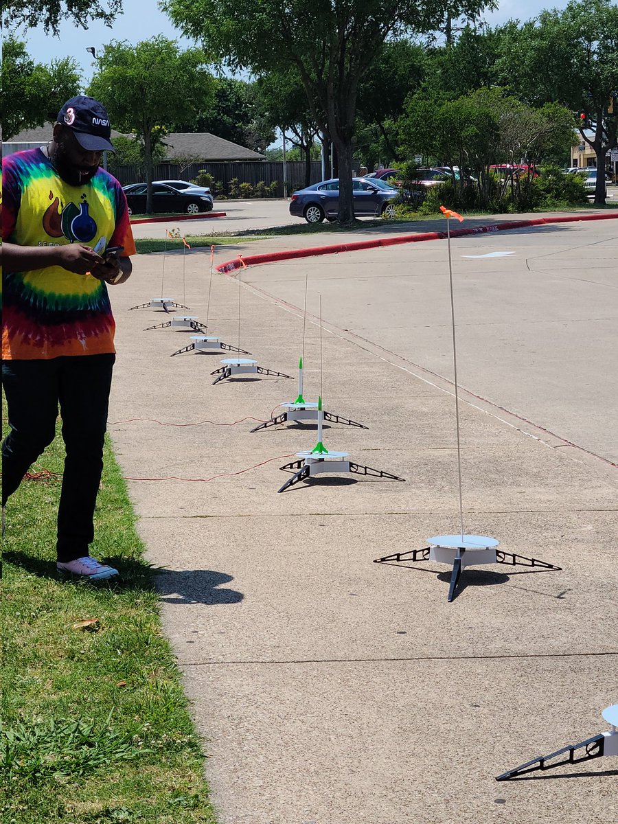 STEMtastic day for our 5th and 6th grades students from Yale Elementary! Thank you to our State Farm volunteers for coming out! Design challenge and rockets were successful!😊 <a href="/RISD_STEM4All/">RISD_STEM4All</a> @MrsHimler @MrsHimler