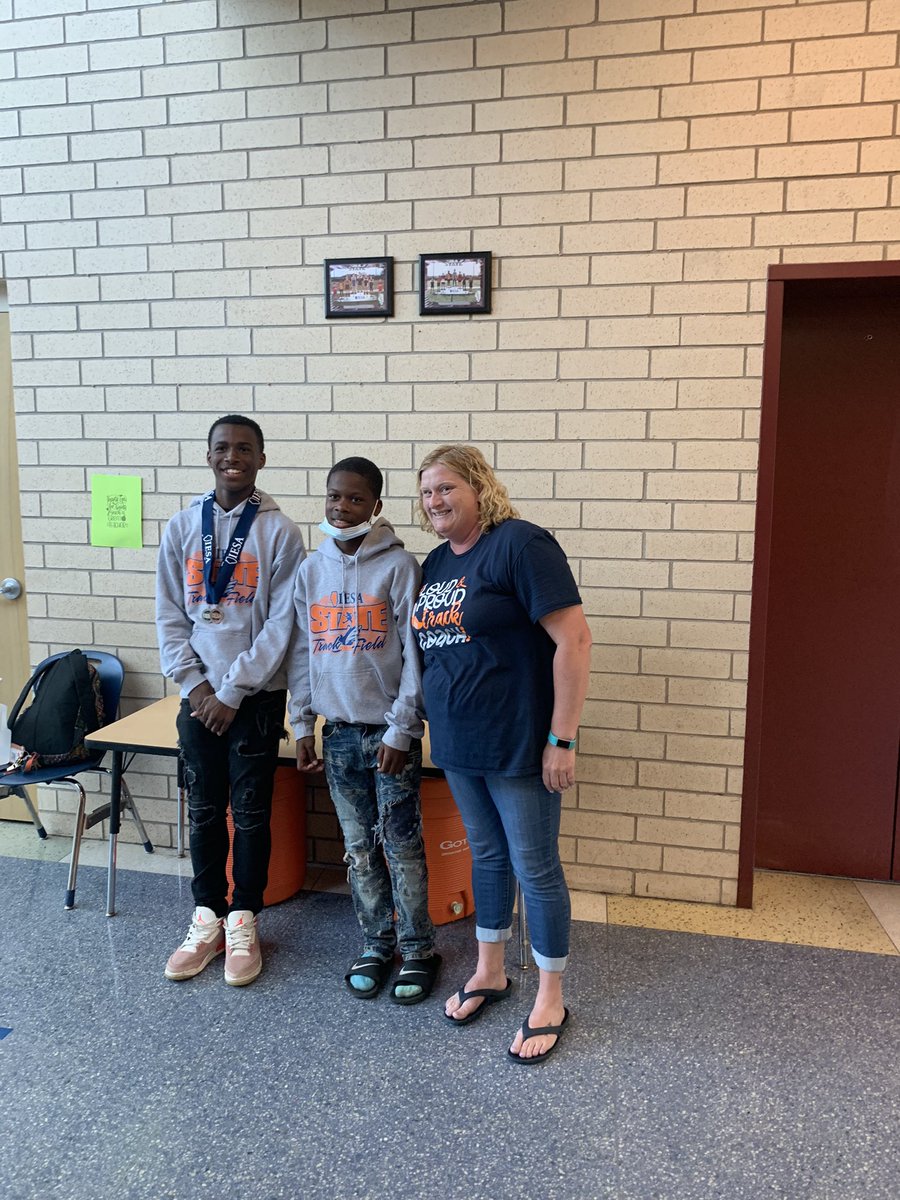 We are so proud of you Baby D! Our very own state track star! GREAT JOB COACH L AND COACH MACKEY👏🏾👏🏾👏🏾<a href="/IESA_IL/">IESA</a> <a href="/DPS61Decatur/">Decatur Public Schools</a> <a href="/JeffDase/">Jeff Dase</a> <a href="/SuptDPS61/">Dr. Rochelle Clark</a>