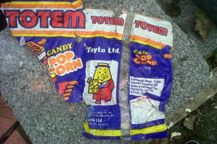 joannecstjohn's tweet photo. All I can think of today is @MrTaytoIreland Totem Candy popcorn, we need it back in our lives. It was unreal #bringitbacktayto #candypopcorn #ireland https://t.co/3aCpIIS9Ms
