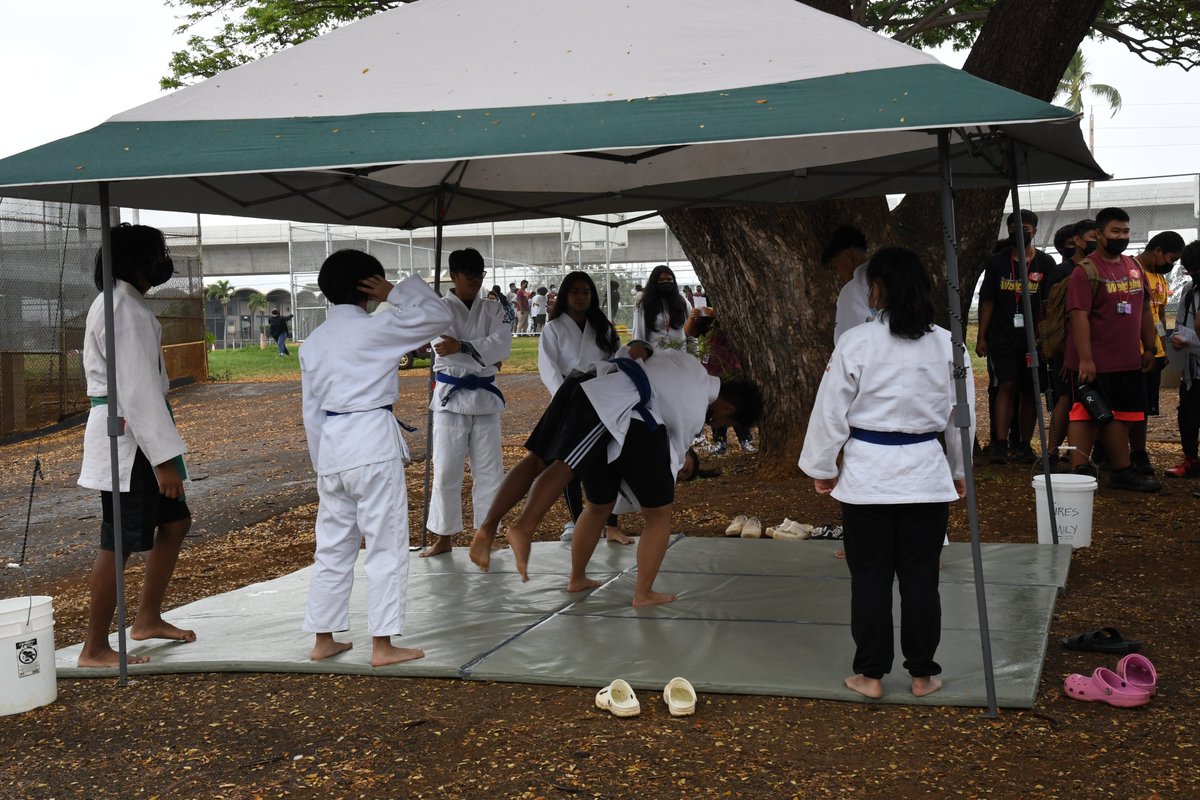 Waipahu Intermediate tweet media