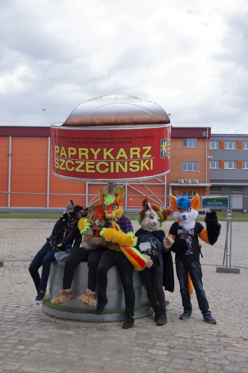 Z wielkim paprykarzem ‼️🗿🥫🫑🐟

📸 <a href="/TheMarchef/">theMarchef</a> 
🛣️ <a href="/Lasztownia/">Łasztownia</a>