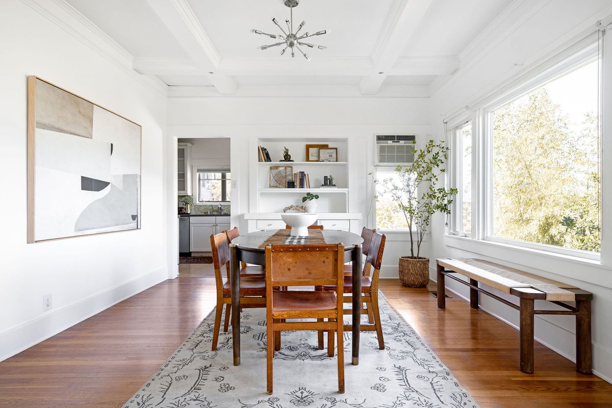 MattMorgus's tweet photo. Just Listed 🌴
1535 Curran St, Los Angeles

3 Bedrooms, 1 Bath + Office
$1,300,000

Wander through the hills of Elysian Heights and you're likely to miss this secluded and tranquil 1912 Craftsman set behind a gate on one of Echo Park's famous secret stair streets. #echopark https://t.co/0FRAfpn2Uq