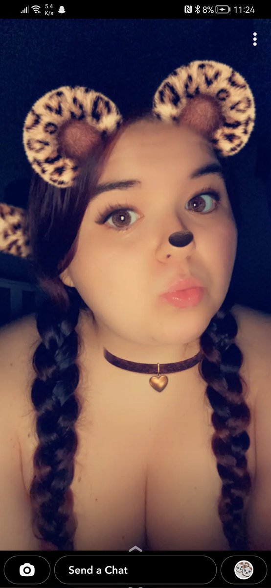 Chubbymummyl's tweet photo. Choke me #boobs #horny https://t.co/KNKiwvxUQp