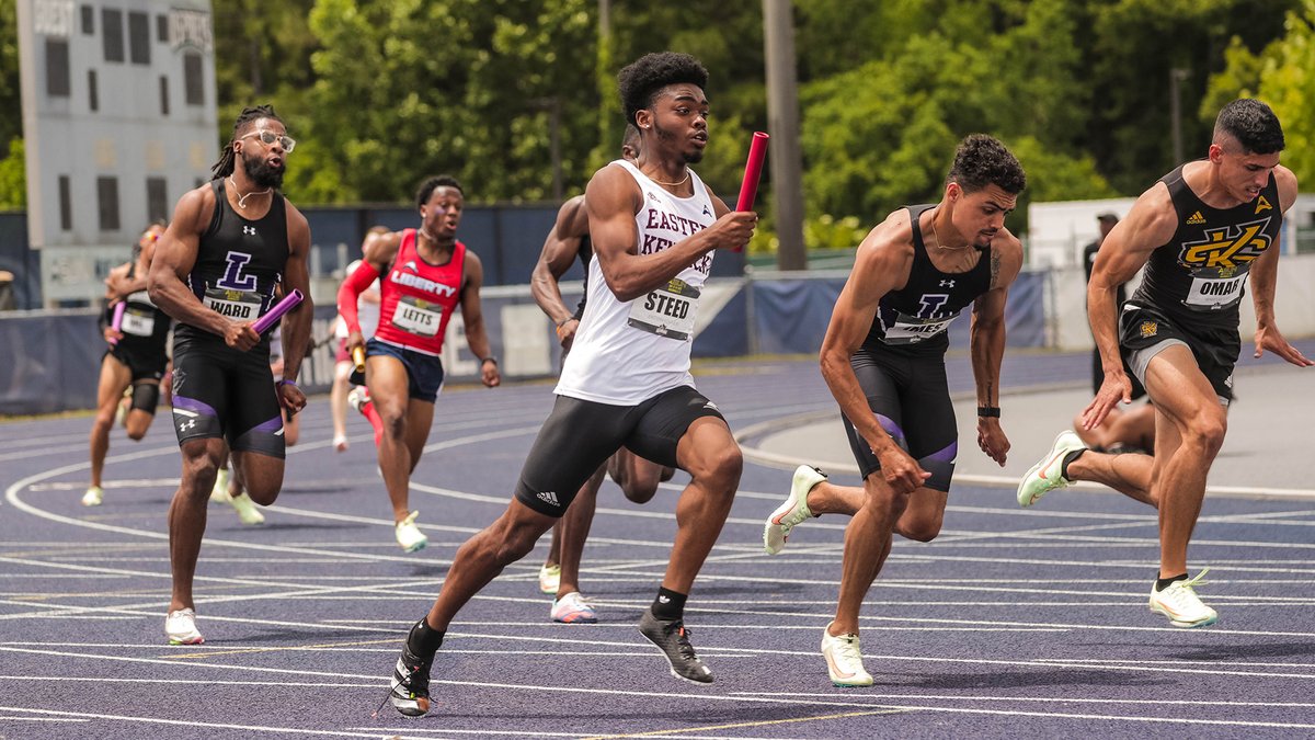 EKU_XCTF's tweet photo. The EKU men jumped to No. 5⃣0⃣ in the country, per the latest @USTFCCCA national rankings!

The Colonels are ahead of the likes of No. 55 Louisville, No. 56 South Carolina, No. 59 Illinois, No. 60 Missouri, and No. 61 UCLA. 👀

Read! ➡️ https://t.co/3ApTZ3fMMm

#GoBigE https://t.co/a33DkNicXl
