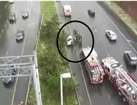 GregRice1010's tweet photo. Big Trouble in #Queens!

As we see on the @1010WINS Jam Cam, @FDNY is on scene with a wreck on the SB #WhitestoneExpressway near 14th Avenue, backing you up onto the #WhitestoneBridge.

@WINSTRAFFICNYC https://t.co/ZJTiJrqPAF
