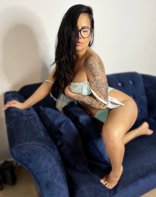 Can you help me undress me as I'm feeling bit shy. 😉  RT/💙 if you like this post!   SALE SALE: $15 for<a href="/tag/model"class="tags"><span>#model</span></a><a href="/tag/lingeries"class="tags"><span>#lingeries</span></a><a href="/tag/nswf"class="tags"><span>#nswf</span></a><a href="/tag/retweeetplease"class="tags"><span>#retweeetplease</span></a><a href="/tag/onlyfans"class="tags"><span>#onlyfans</span></a>