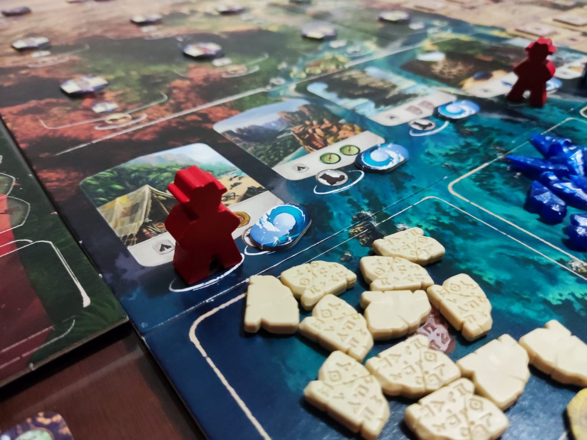 JuegaEnLaCueva's tweet photo. Hoy somos exploradores ���
#JuegaEnLaCueva #LaCuevaDeLosJuegos #JuegosDeMesa #LasRuinasPerdidasDeArnak #LostRuinsOfArnak #IndianaJones #Exploradores #Intrepidos #BGG #CivilizacionPerdida #LostCivilization #IslaTropical #TropicalIsland #Boardgames https://t.co/44AgEqKvyZ