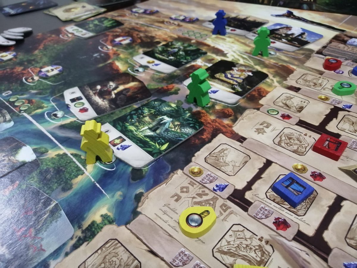 JuegaEnLaCueva's tweet photo. Hoy somos exploradores ���
#JuegaEnLaCueva #LaCuevaDeLosJuegos #JuegosDeMesa #LasRuinasPerdidasDeArnak #LostRuinsOfArnak #IndianaJones #Exploradores #Intrepidos #BGG #CivilizacionPerdida #LostCivilization #IslaTropical #TropicalIsland #Boardgames https://t.co/44AgEqKvyZ